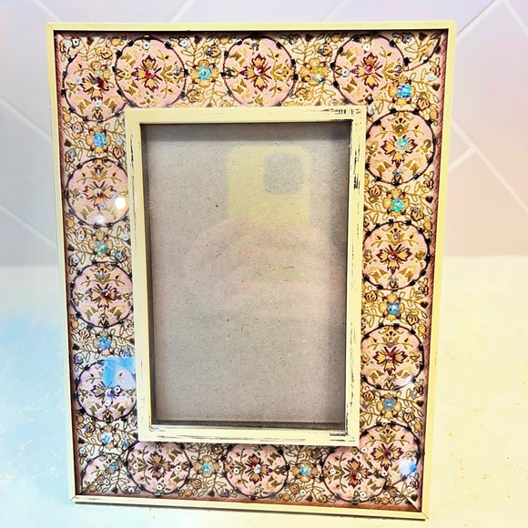 Other - Metal Glass Fabric Picture Frame Pink Embroidered Sequins Floral 4x6" Photo